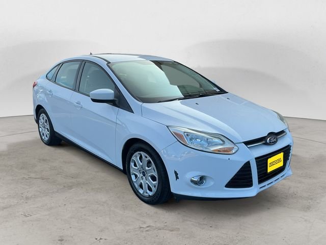 Used 2012 White Ford SE image 3