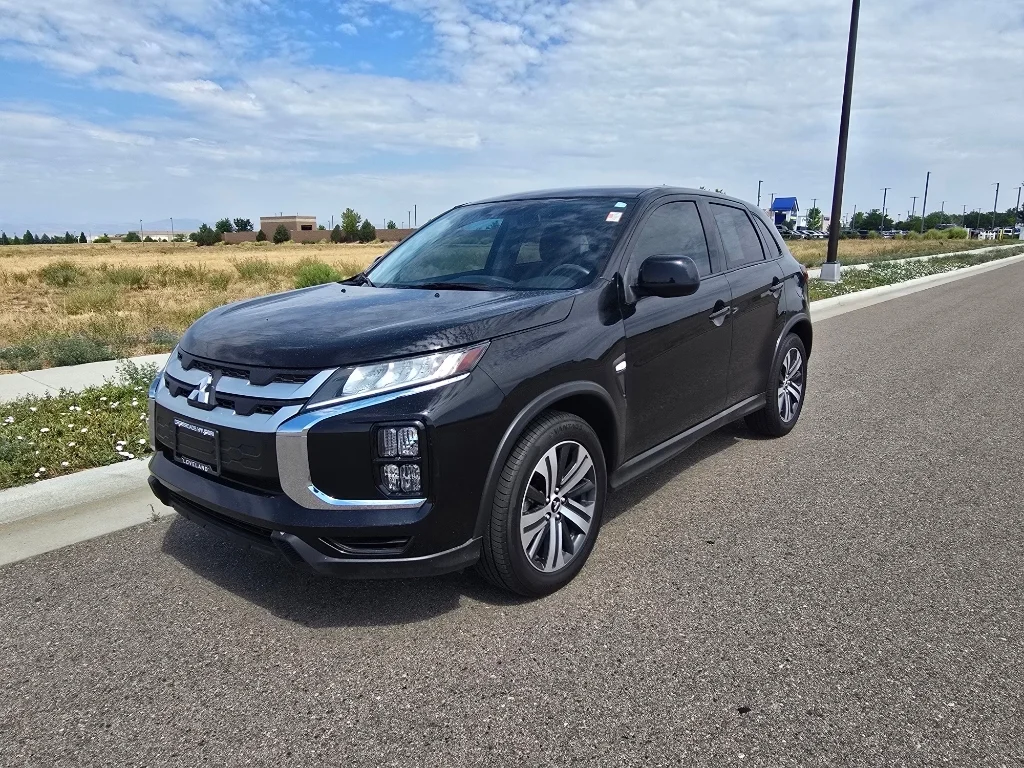 Used 2021 Labrador Black Metallic Mitsubishi LE image 1