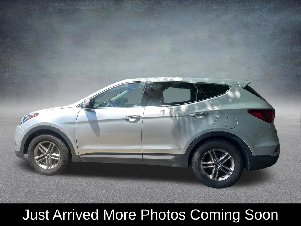 Used 2018 Sparkling Silver Hyundai 2.4 Base image 2