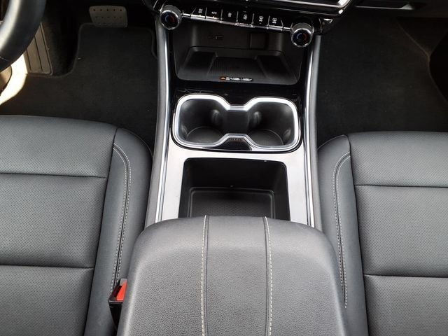 Used 2025 Summit White Chevrolet LT image 20