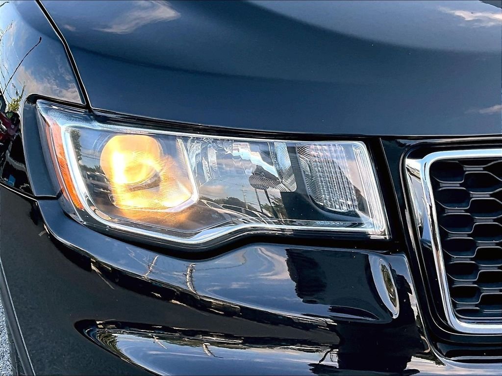 Used 2021 Diamond Black Crystal Pearlcoat Jeep Limited image 30