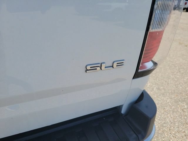Used 2016 SUMMIT WHITE GMC 2WD SLE image 25