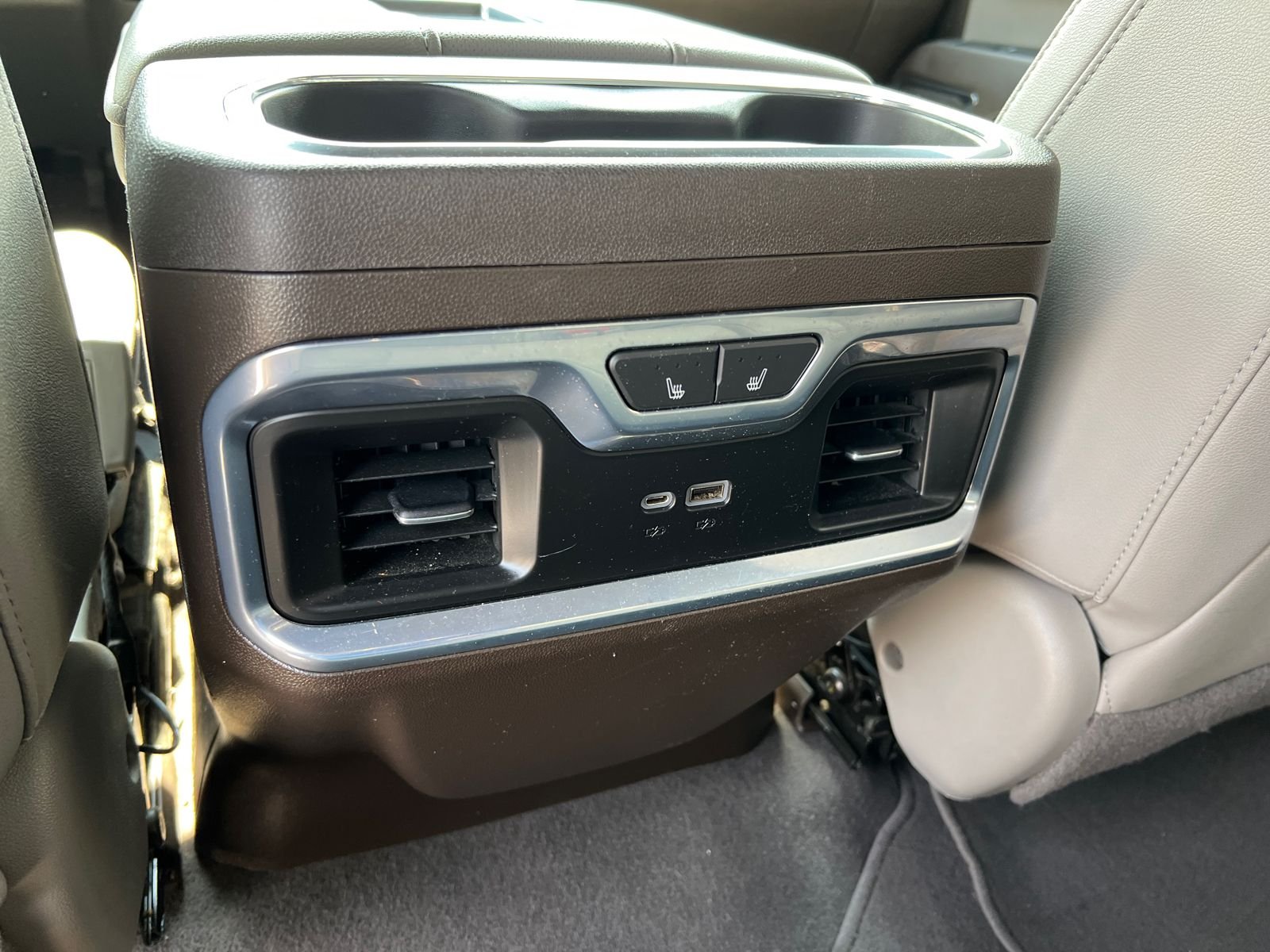 2022 GMC Sierra 1500 SLT - Photo 24