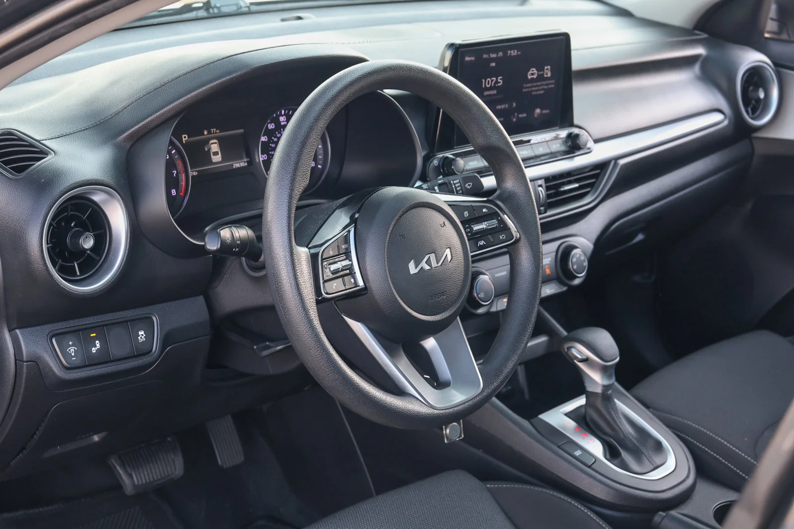 Used 2023 Gray Kia LXS image 13