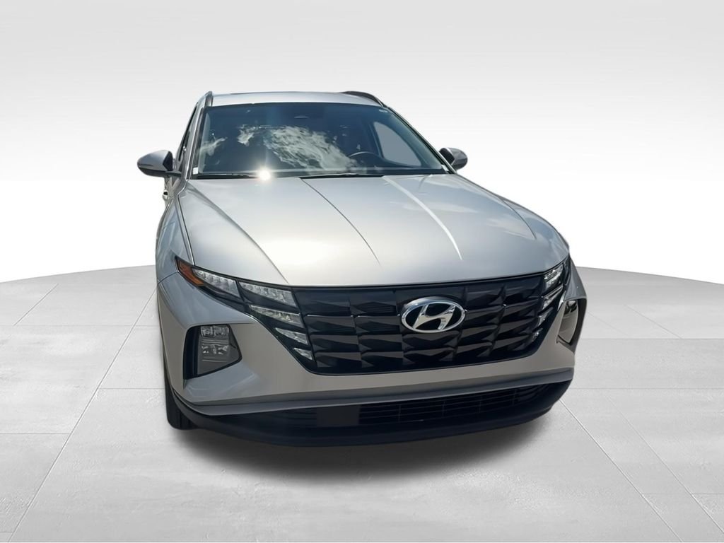 Used 2023 Silver Hyundai SEL image 3