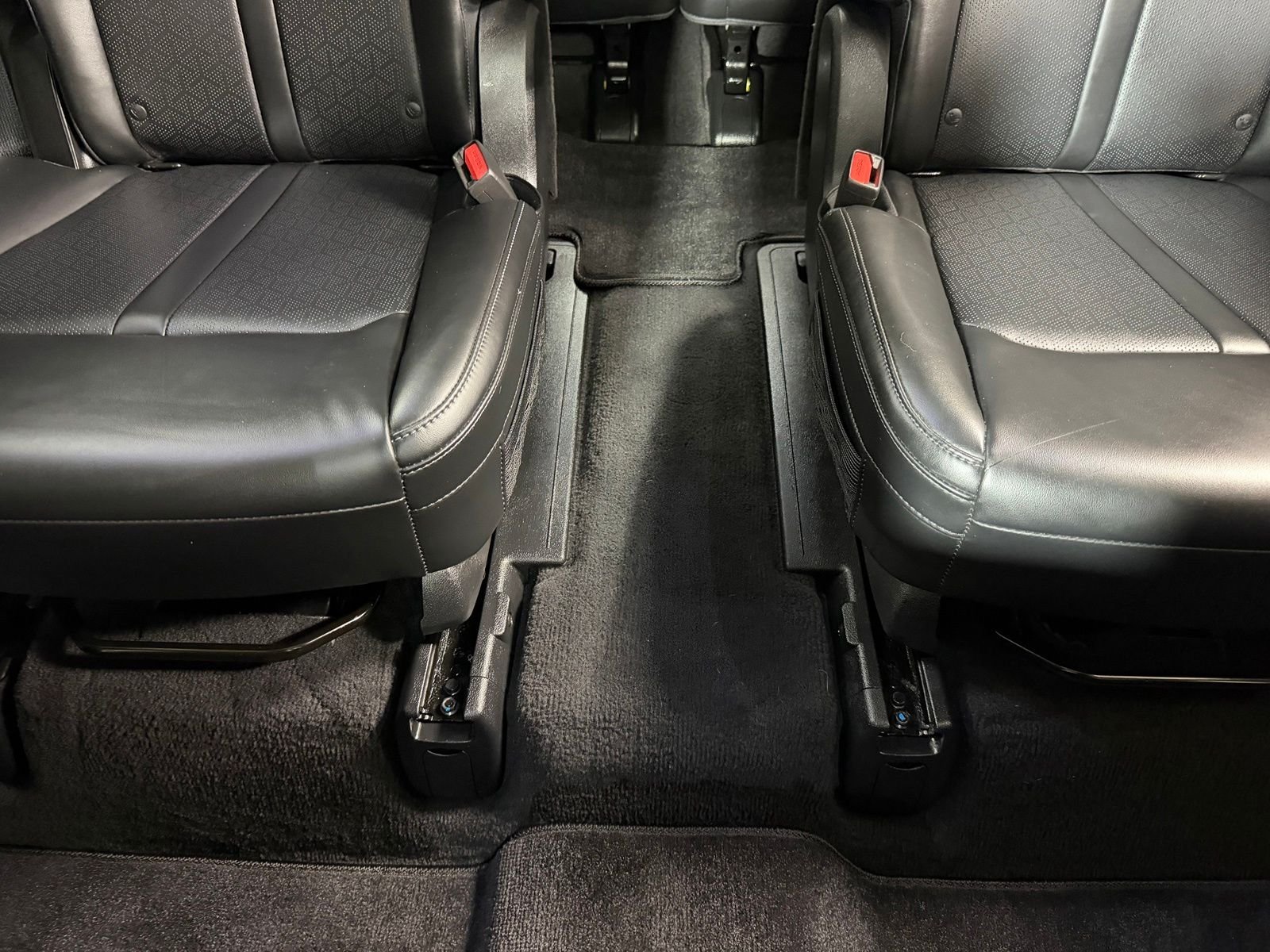 Used 2023 Silver Kia SX image 35