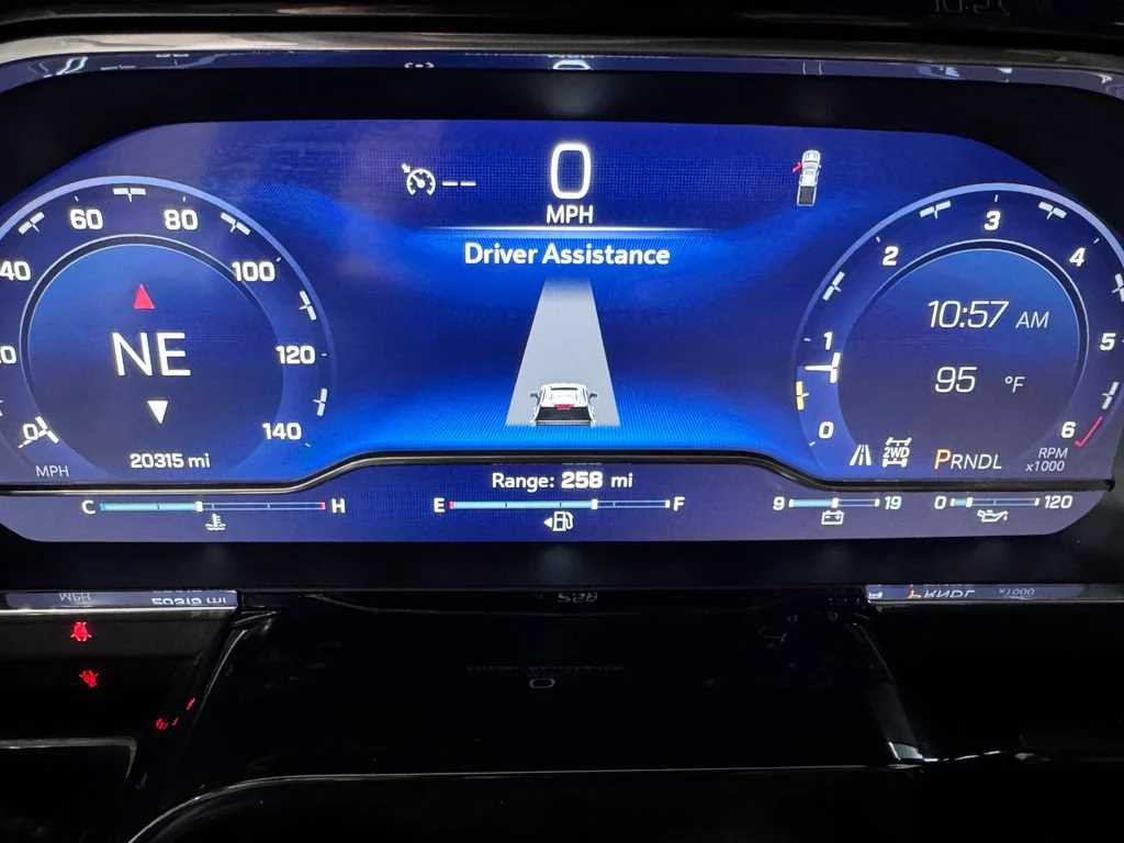 2023 Chevrolet Silverado 1500 LT - Photo 18