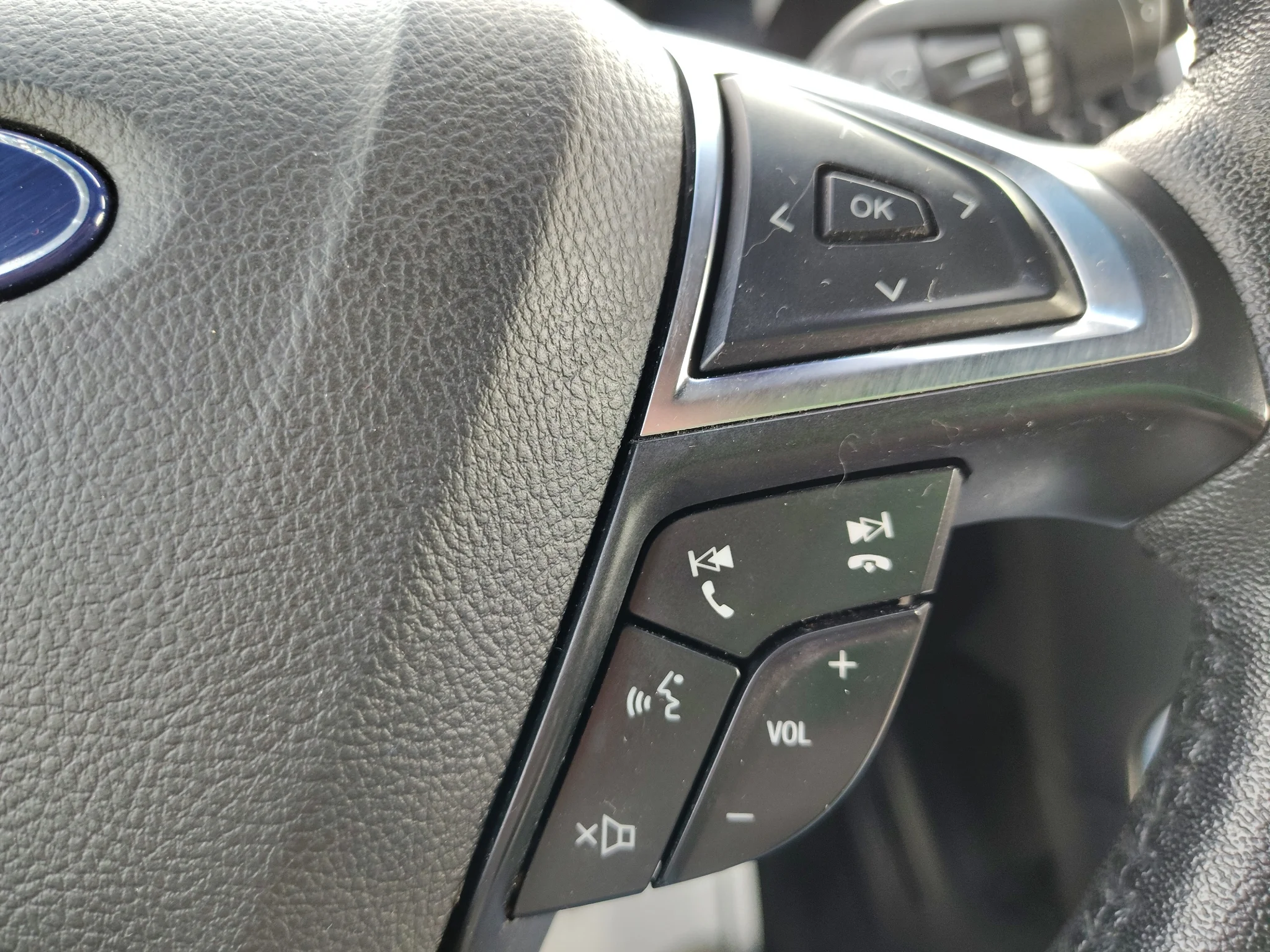 Used 2020 Desert Gold Metallic Ford Titanium image 19