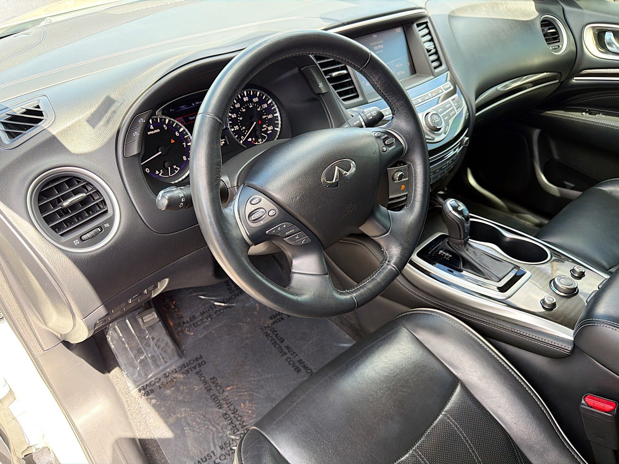 Used 2017 Majestic White INFINITI Base image 25