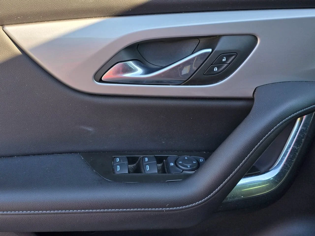 Used 2022 Iron Gray Chevrolet LT w/2LT image 8