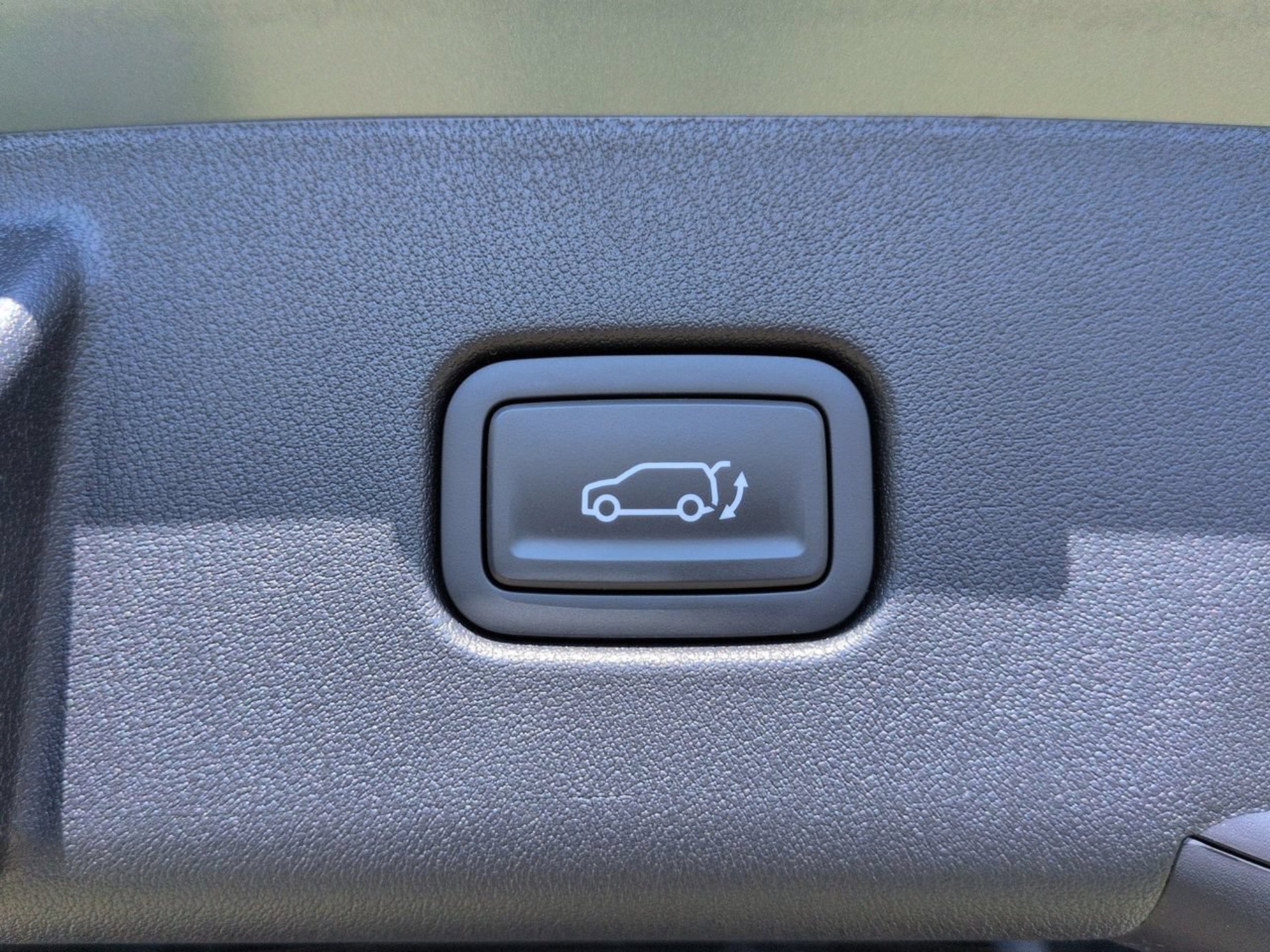 New 2027 Iceberg Green Kia X-Line S image 11