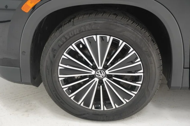 New 2026 Deep Black Pearl Volkswagen S image 11