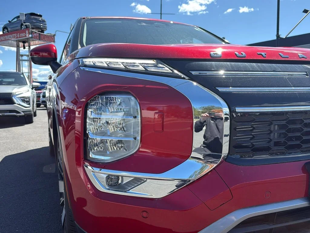 New 2026 Red Diamond Mitsubishi LE image 29