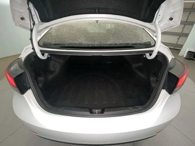 Used 2016 White Hyundai Value Edition image 23