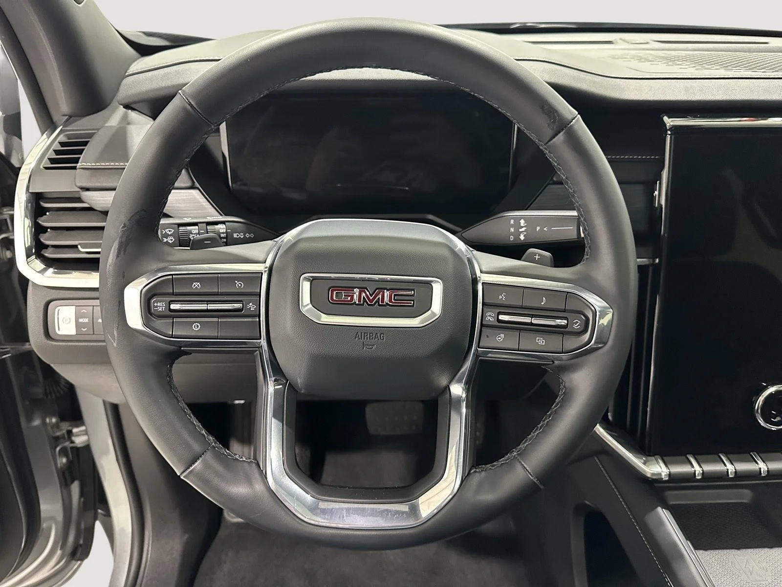 Used 2025 Sterling Metallic GMC Elevation image 9