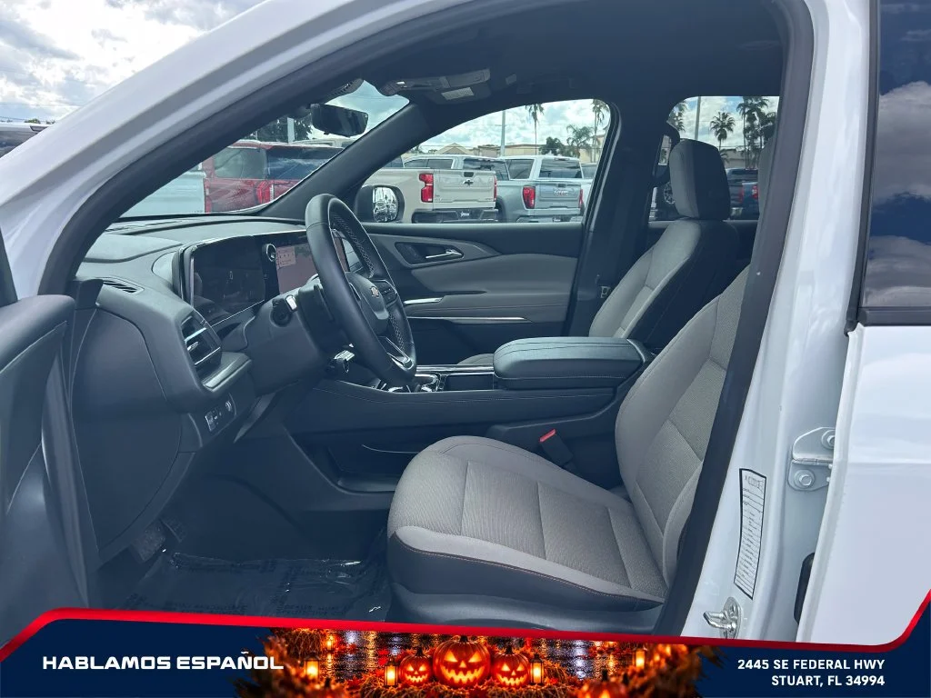Used 2026 Summit White Chevrolet LT image 12