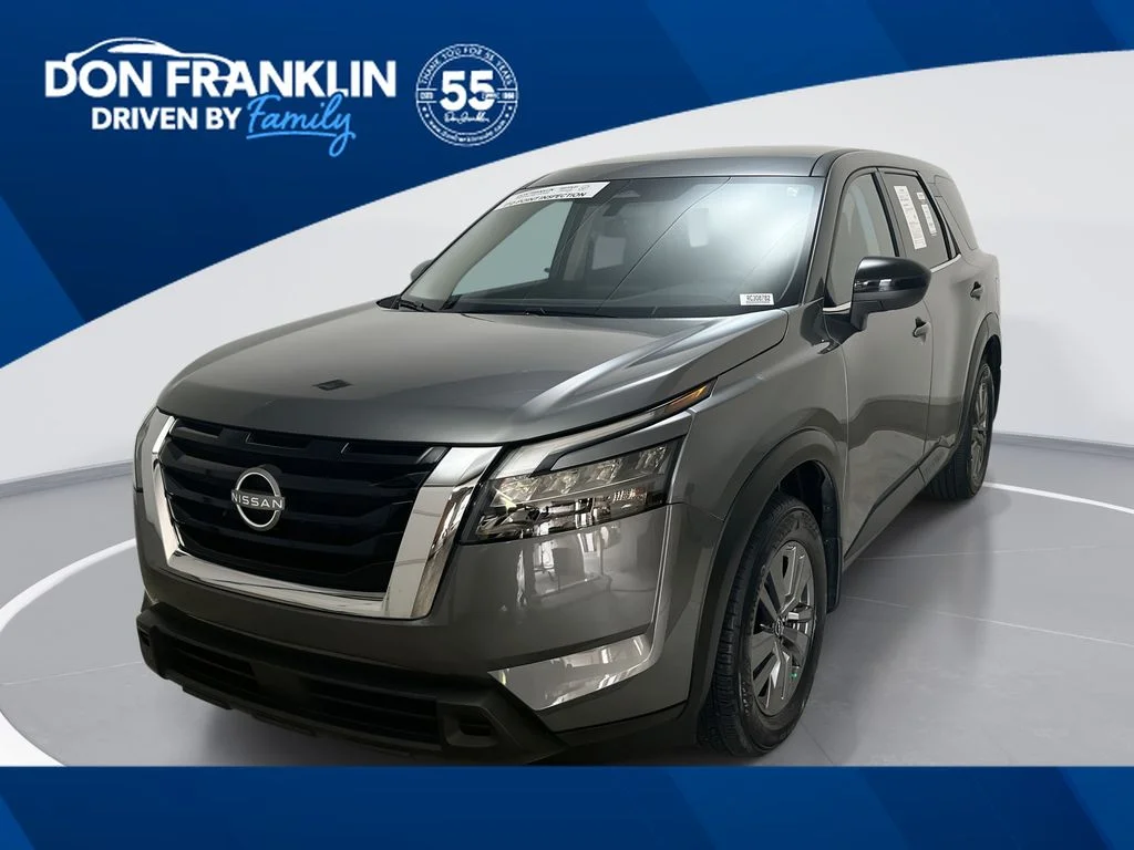 Used 2024 Gray Nissan S image 1