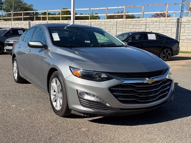 Used 2025 Sterling Gray Metallic Chevrolet LT image 7