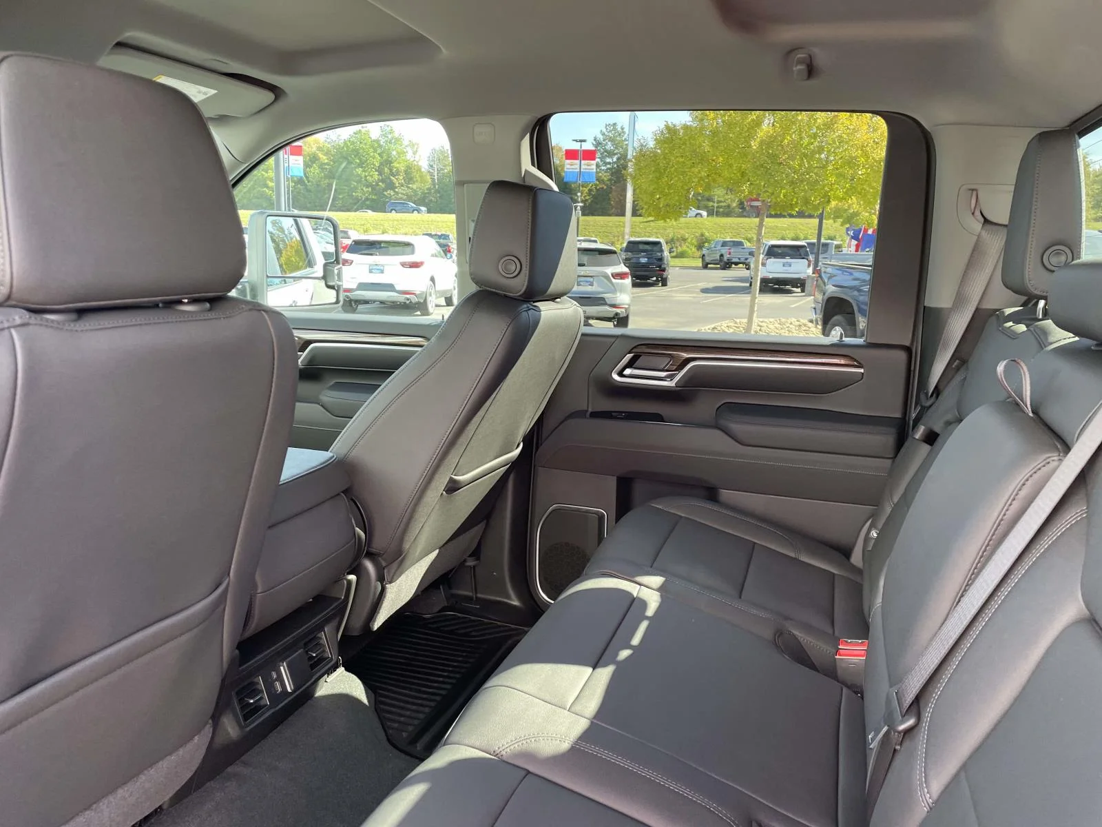 New 2026 Summit White Chevrolet LT image 12
