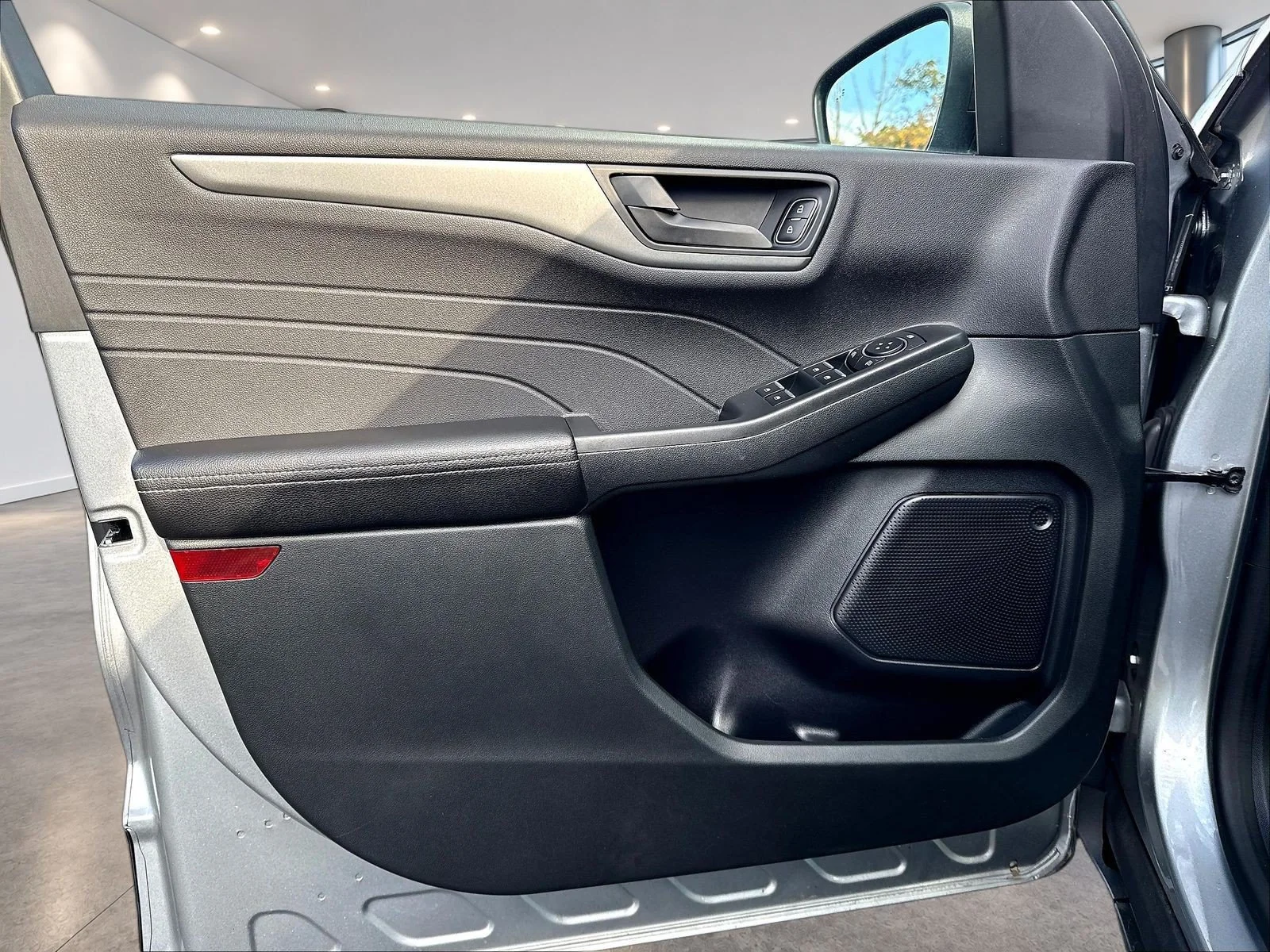 Used 2023 Silver Metallic Ford Active image 22
