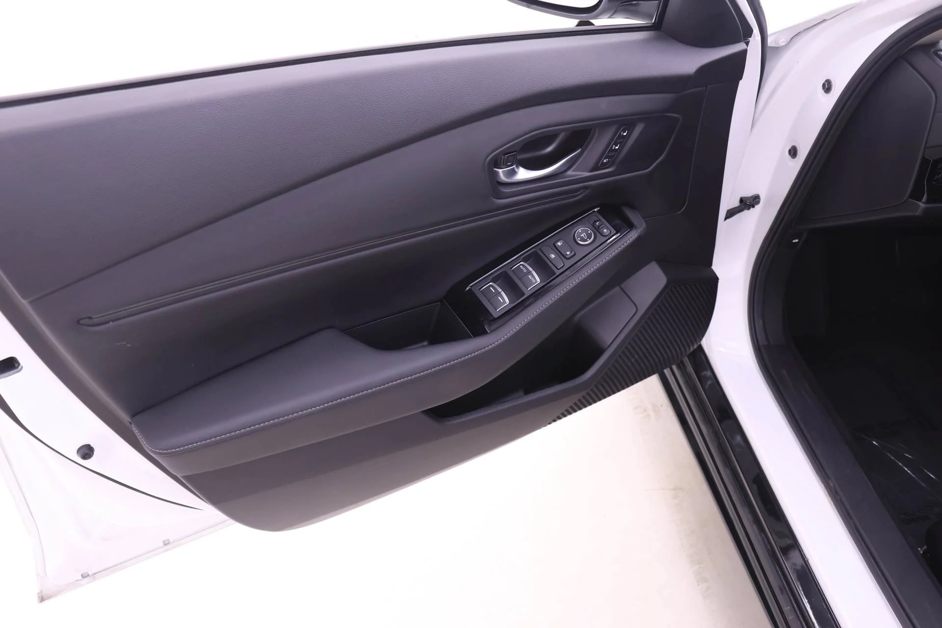 2025 Honda Accord Hybrid Touring - Photo 9