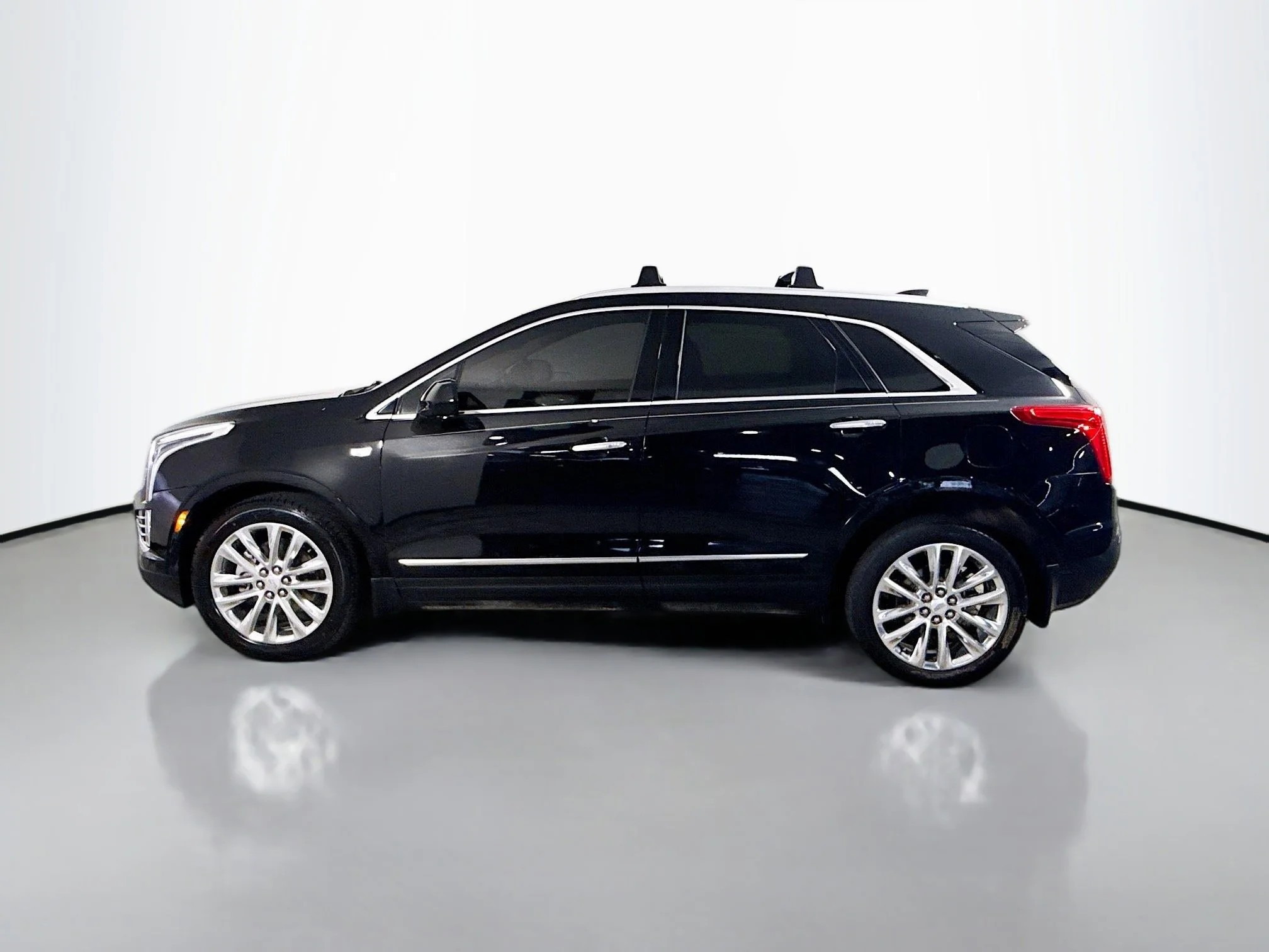 Used 2017 Stellar Black Metallic Cadillac Platinum AWD image 4