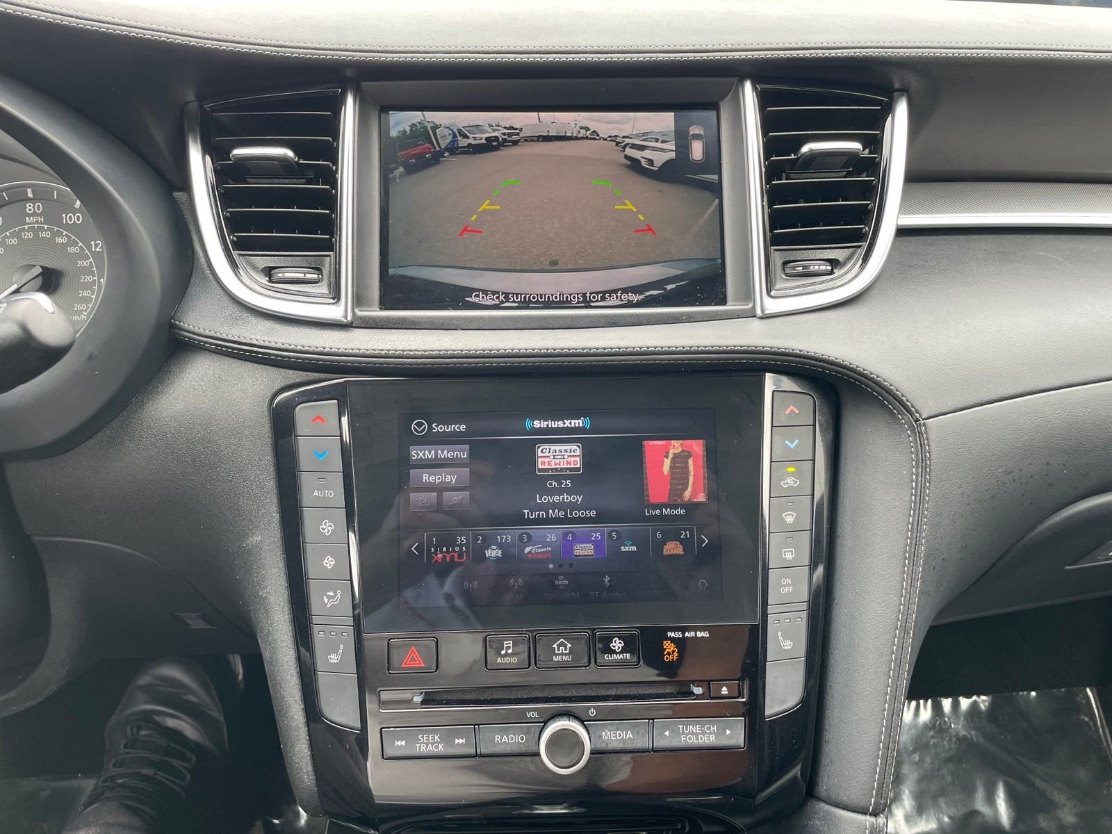 Used 2021 Gray INFINITI LUXE image 24