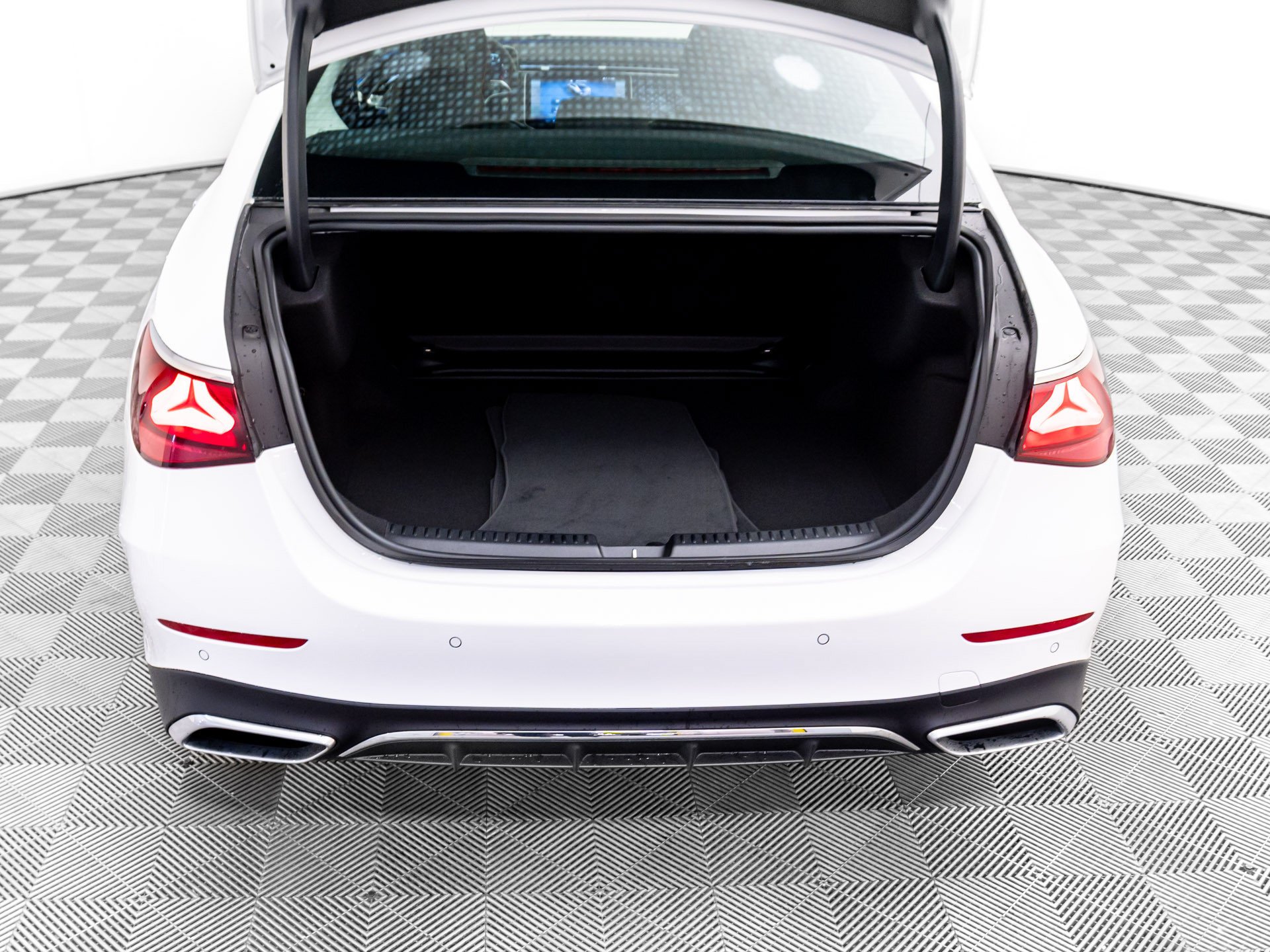 New 2026 White Mercedes-Benz E 350 image 70