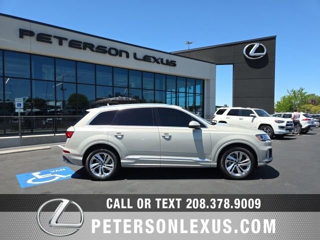 2022 Audi Q7 55 Premium Plus