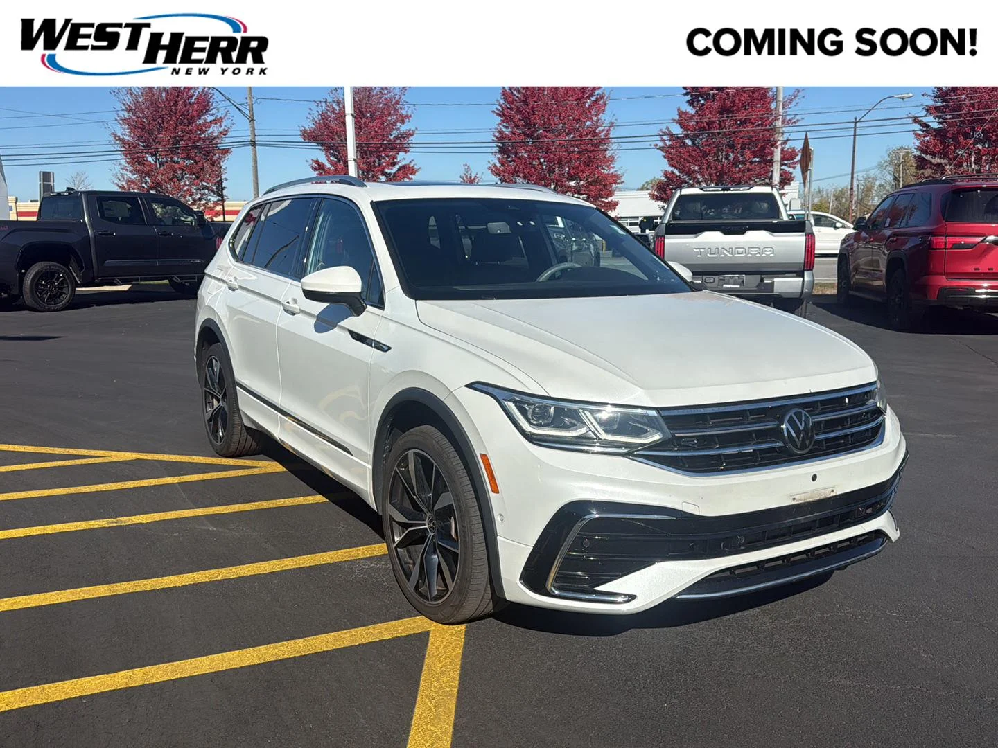 Used 2022 Oryx White Pearl Volkswagen SEL R-Line image 1