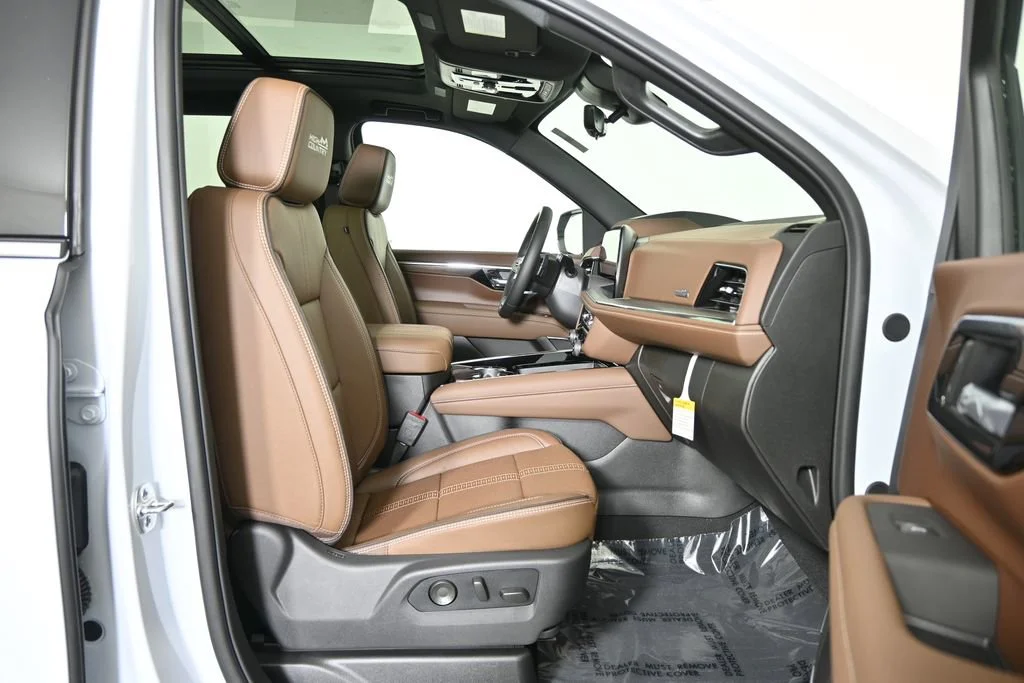 2026 Chevrolet Suburban High Country - Photo 13