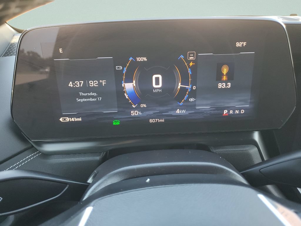 Used 2026 Blue Smoke Metallic Chevrolet LT - Standard Range image 31