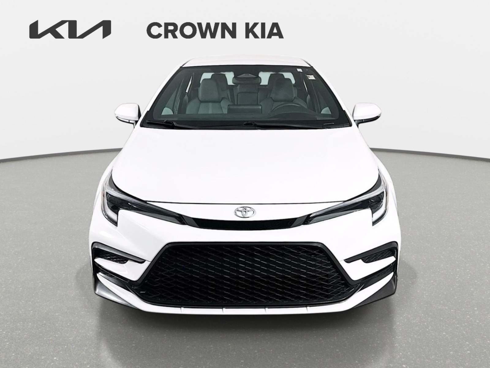 Used 2024 Ice Toyota SE image 2