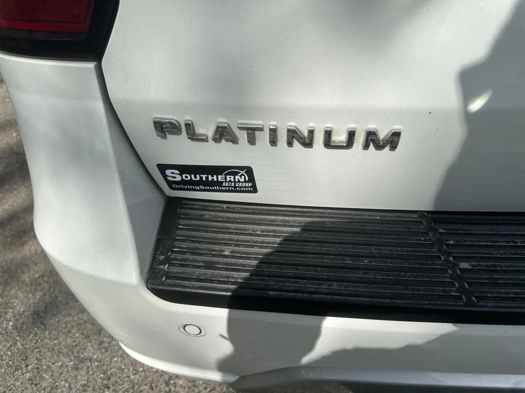 Used 2021 White Ford Platinum image 31
