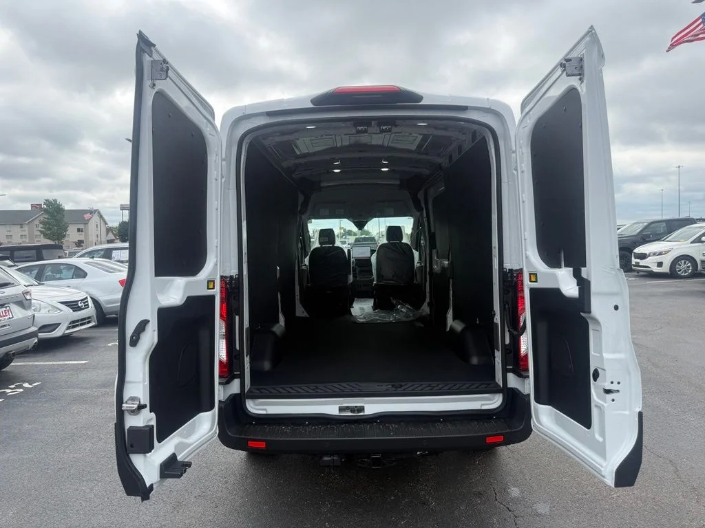 New 2026 Oxford White Ford Cargo Van image 38