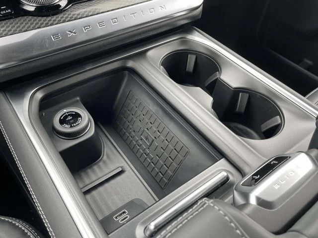 New 2025 Dark Matter Gray Metallic Ford Platinum® MAX image 11