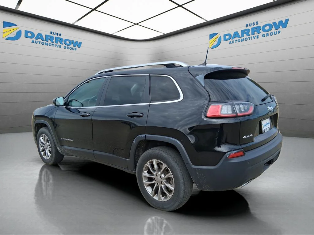Used 2019 Black Jeep Latitude Plus image 3
