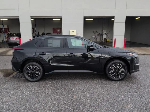 New 2026 Midnight Black Metallic Toyota XLE image 3
