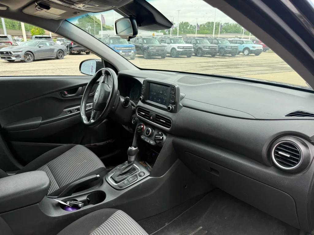 Used 2019 Ultra Black Pearl Hyundai SEL image 13