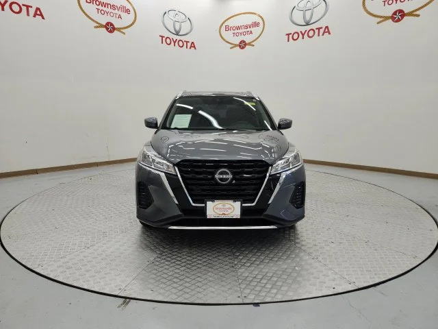 Used 2024 Gray Nissan SV image 4