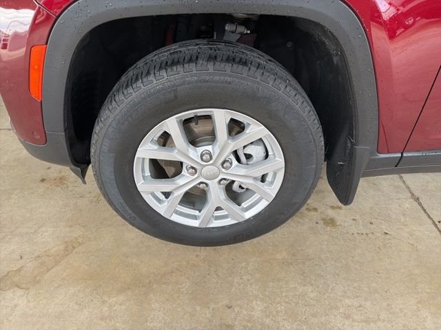 Used 2023 Red Jeep Limited image 13