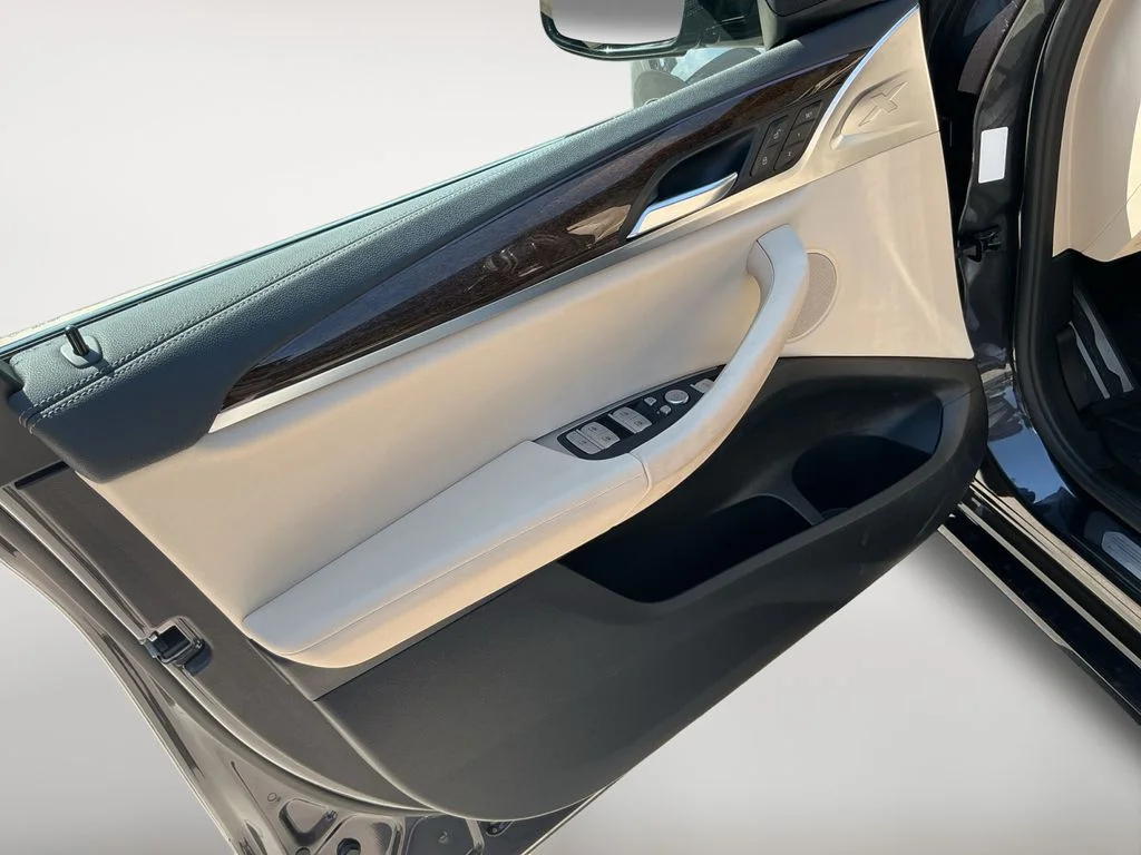 Used 2022 Gray BMW M40i image 10