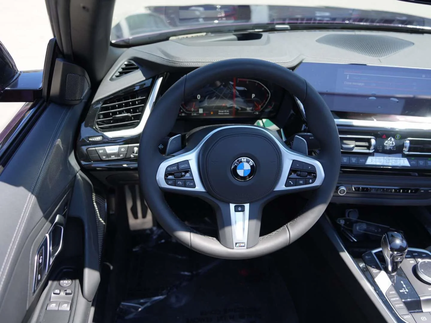 New 2026 Thundernight Metallic BMW sDrive30i image 9