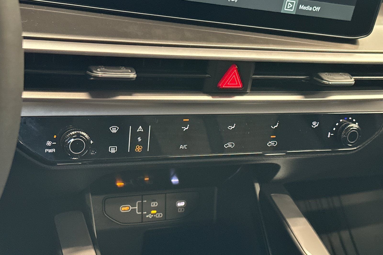 New 2026 Panthera Metal Kia LX image 17
