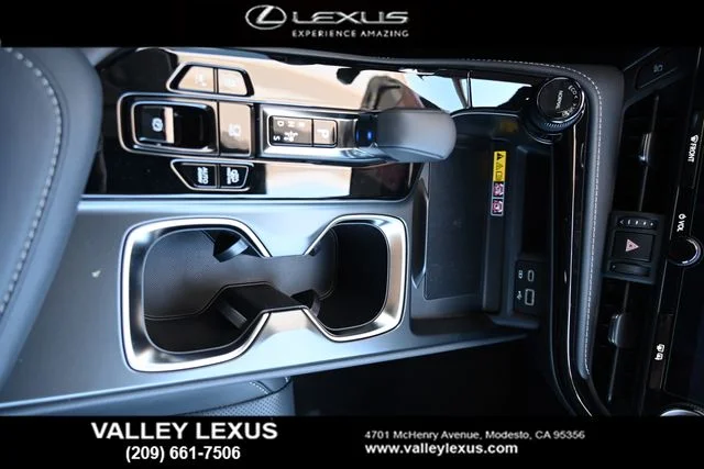 2026 Lexus NX 450h+ Premium - Photo 10