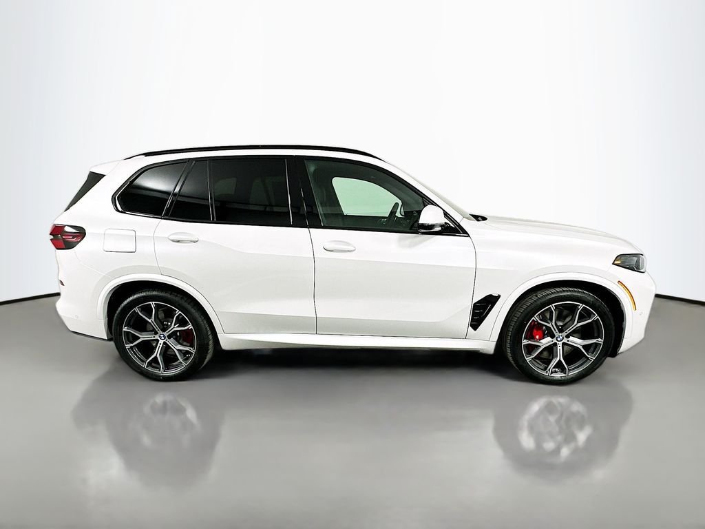New 2026 Mineral White Metallic BMW xDrive50e image 4