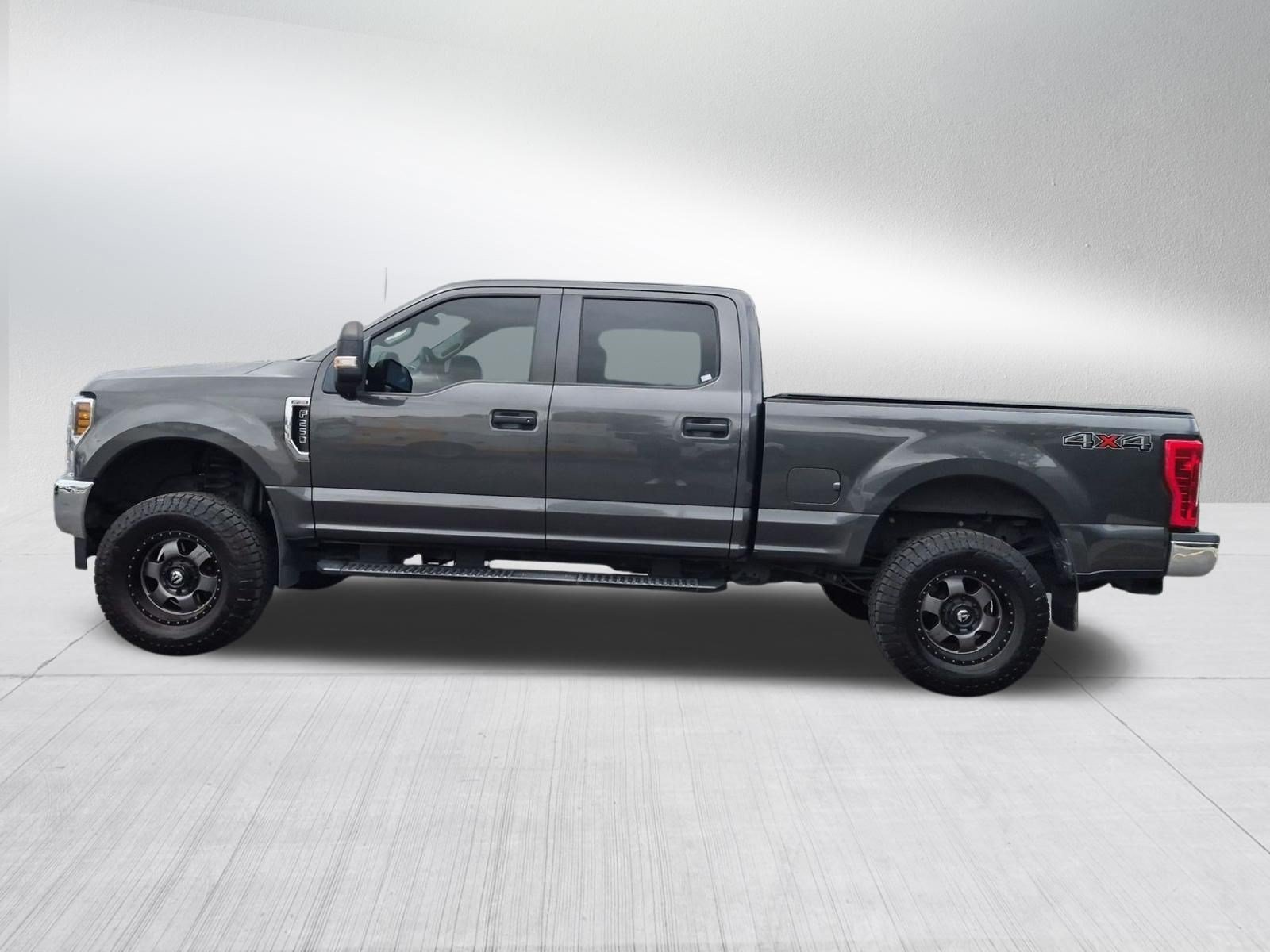 Used 2018 Gray Ford XL image 2