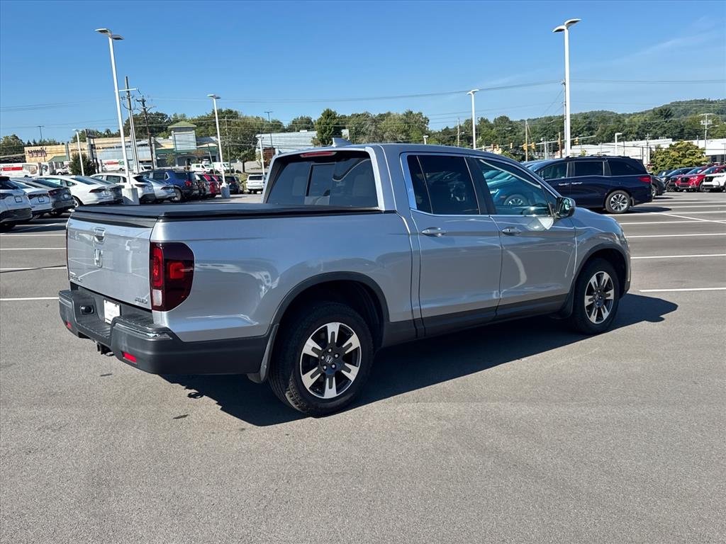 Certified Used 2019 Lunar Silver Metallic Honda RTL image 7