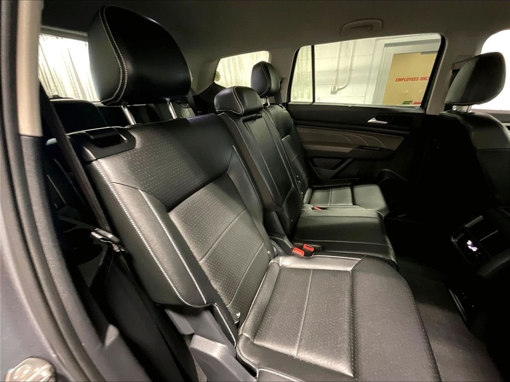 Used 2023 Gray Volkswagen 2.0T SE w/Technology image 16