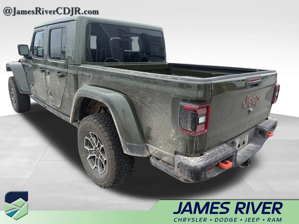 Used 2024 Green Jeep Mojave image 7